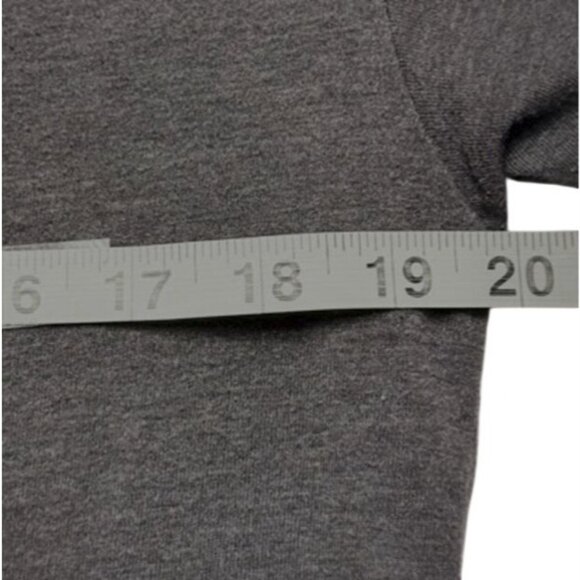 NEW Disney Aladdin Flying Carpet Graphic T-Shirt Gray Kids XL Excellent - Picture 5 of 6